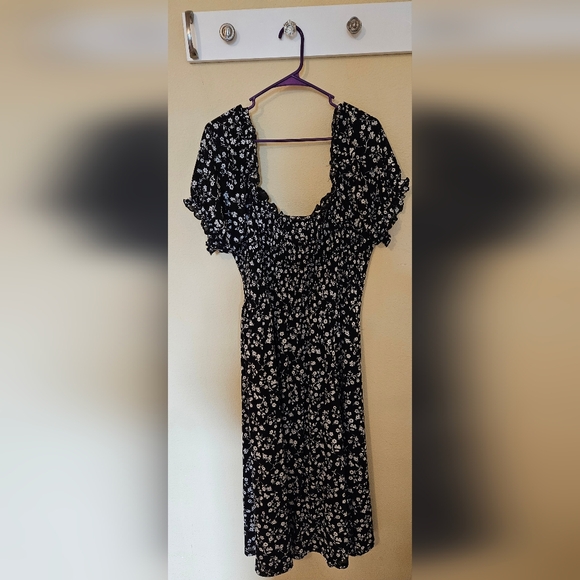 unbranded Dresses & Skirts - Floral Black and White Women's Dress Size Xl